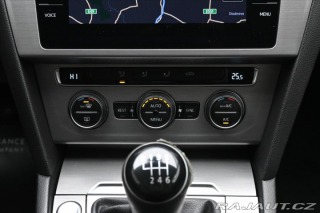 Volkswagen Passat 1,6 TDi 88kW NAVI LED Zár 2018