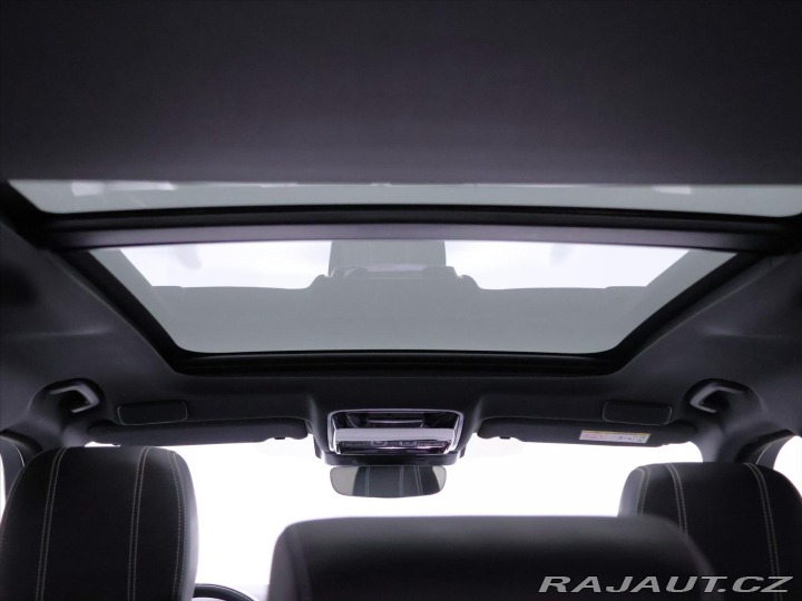 Land Rover Range Rover Velar 3,0 221 kW R-Dynamic SE V 2022