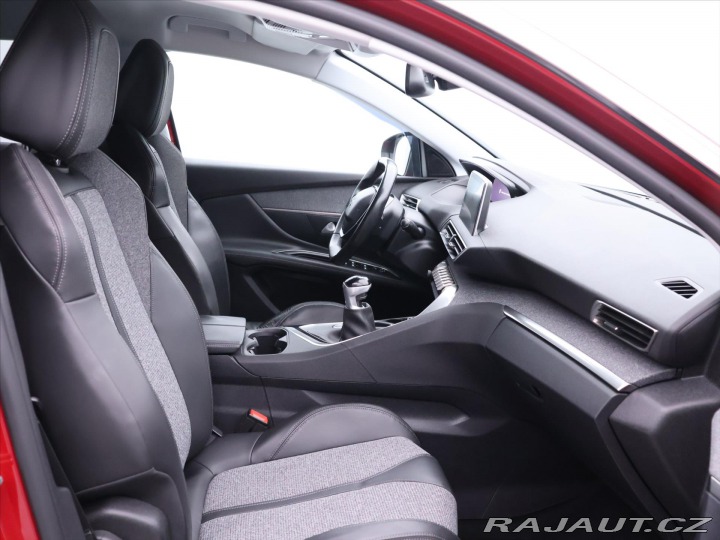 Peugeot 3008 1,2 PureTech 96KW CZ ALLU 2017