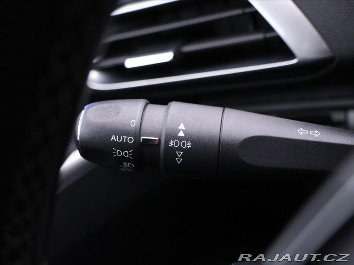 Peugeot 3008 1,2 PureTech 96KW CZ ALLU 2017