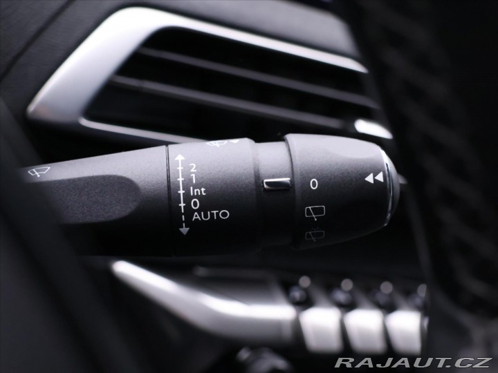 Peugeot 3008 1,2 PureTech 96KW CZ ALLU 2017