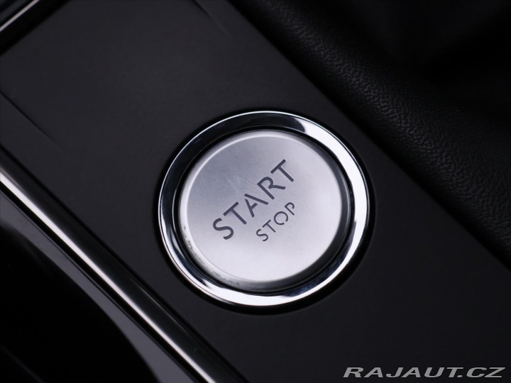 Peugeot 3008 1,2 PureTech 96KW CZ ALLU 2017