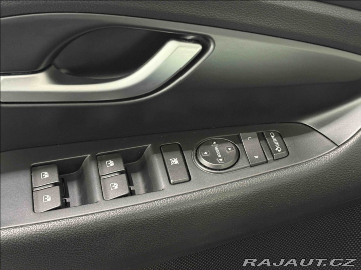 Hyundai i30 1,0 T-GDI STYLE 1.MAJITEL 2018