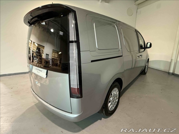 Hyundai Staria 2,2 CRDI SMART 1.majitel 2023