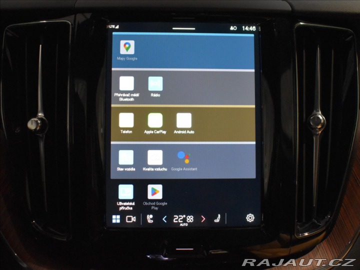 Volvo XC60 2,0 B5 AWD Plus Bezklíč,B 2025