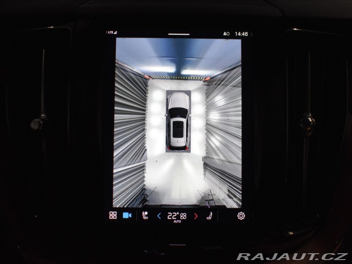 Volvo XC60 2,0 B5 AWD Plus Bezklíč,B 2025