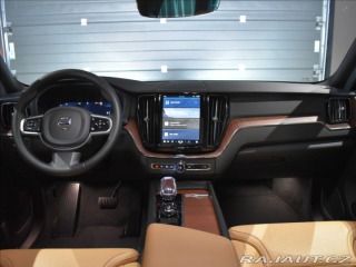 Volvo XC60 2,0 B5 AWD Plus Bezklíč,B 2025