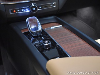 Volvo XC60 2,0 B5 AWD Plus Bezklíč,B 2025