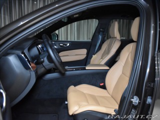 Volvo XC60 2,0 B5 AWD Plus Bezklíč,B 2025