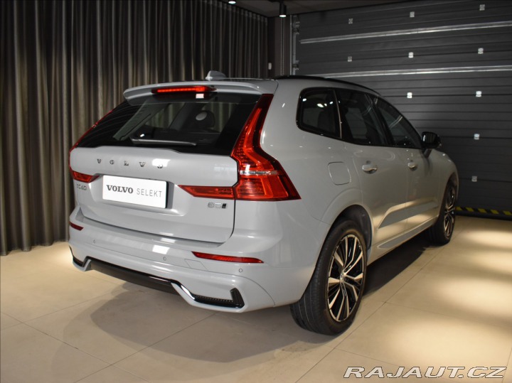 Volvo XC60 2,0 B5 AWD Ultra HEAD UP, 2025