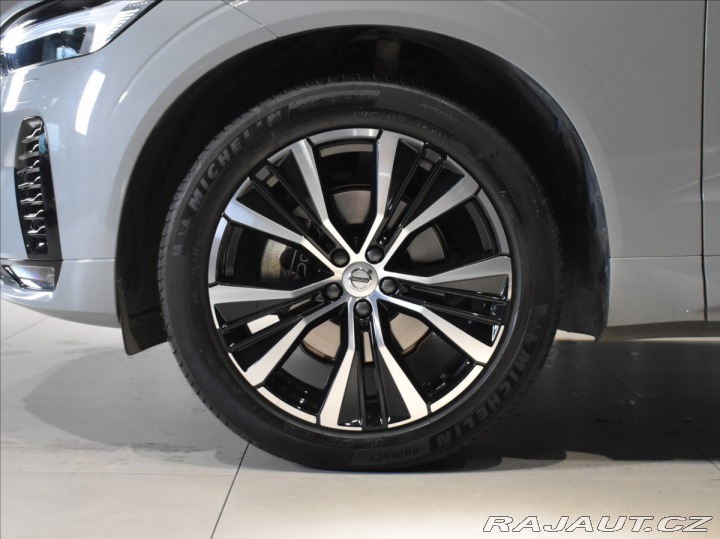 Volvo XC60 2,0 B5 AWD Ultra HEAD UP, 2025