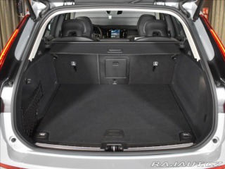 Volvo XC60 2,0 B5 AWD Ultra HEAD UP, 2025