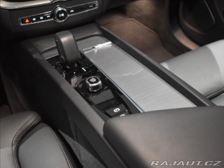 Volvo XC60 2,0 B5 AWD Ultra HEAD UP, 2025