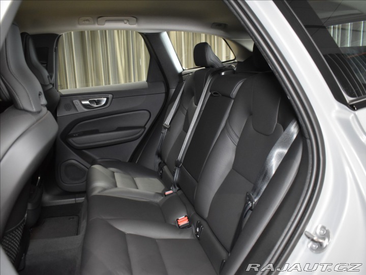 Volvo XC60 2,0 B5 AWD PLUS BLIS,Bezk 2025