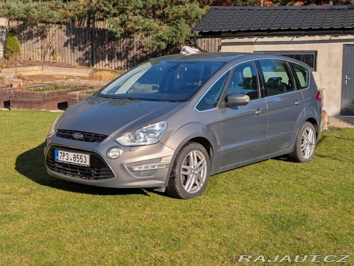 Ford S-MAX 2,0   EcoBoost 147 kW • r 2013