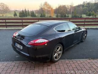 Porsche Panamera 4,8   4S 2011