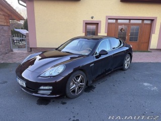Porsche Panamera 4,8   4S 2011
