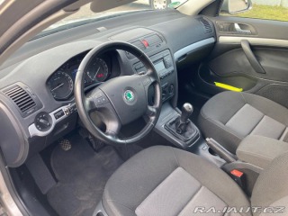 Škoda Octavia 1,6   MPi Ambiente+, jede 2008