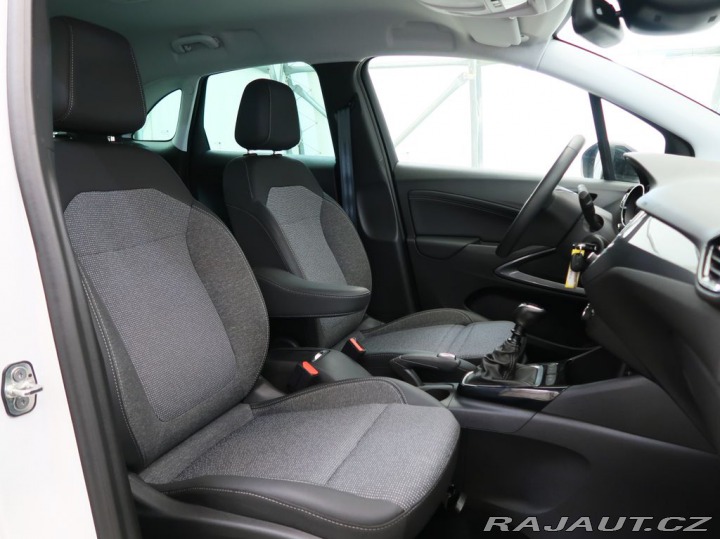 Opel Crossland 1.2TURBO,81kW,ELEGANCE,MA 2024