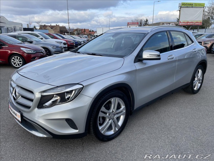 Mercedes-Benz GLA 180 CDi Navi*Polokůže Kam 2015