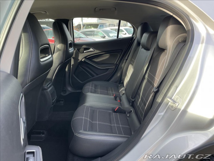 Mercedes-Benz GLA 180 CDi REZERVACE 2015
