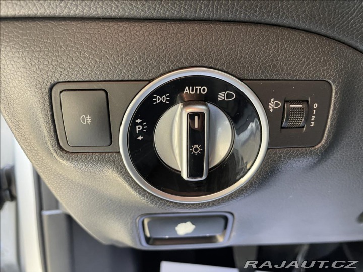 Mercedes-Benz GLA 180 CDi REZERVACE 2015