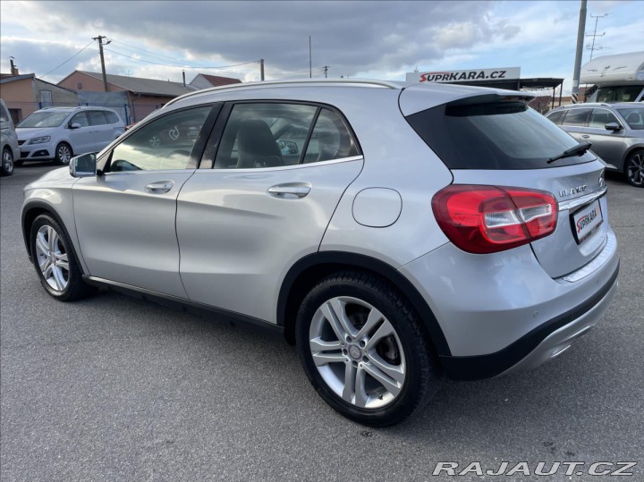 Mercedes-Benz GLA 180 CDi REZERVACE 2015