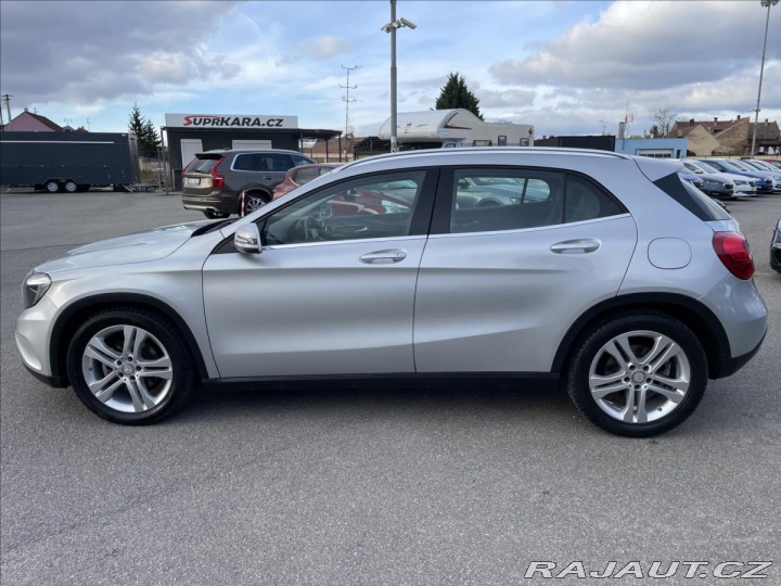 Mercedes-Benz GLA 180 CDi REZERVACE 2015