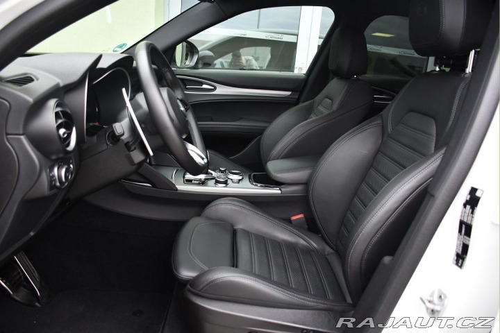 Alfa Romeo Stelvio VELOCE Q4 1M ZÁRUKA 2024