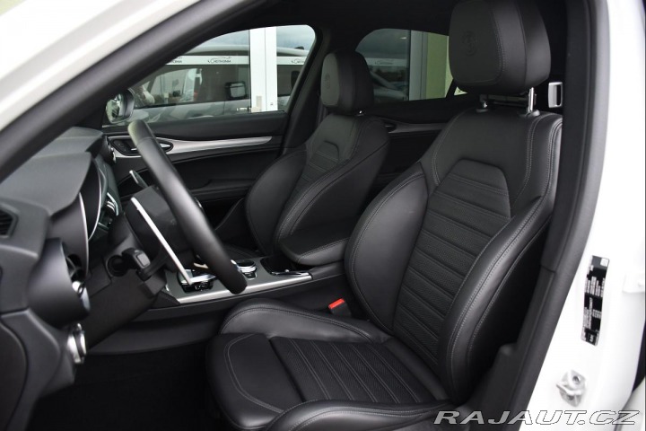 Alfa Romeo Stelvio VELOCE Q4 1M ZÁRUKA 2024