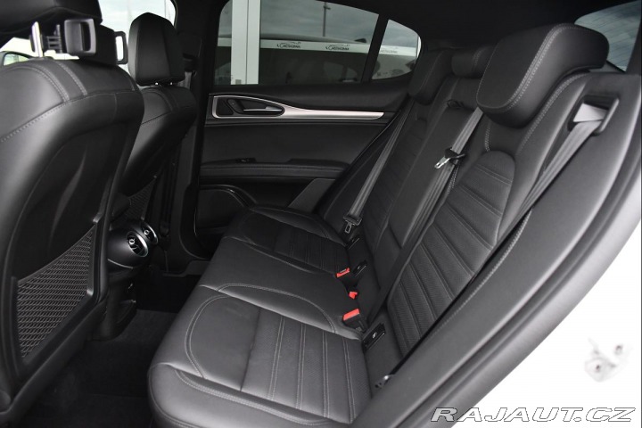 Alfa Romeo Stelvio VELOCE Q4 1M ZÁRUKA 2024