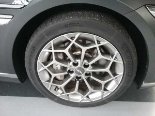 Ostatní značky Ostatní modely Genesis G80 AWD 272KW PŘIPRAVUJEME 2022