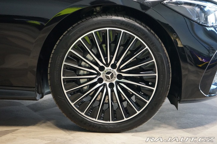 Mercedes-Benz CLE 220d*LED*360*ZÁRUKA* 2025