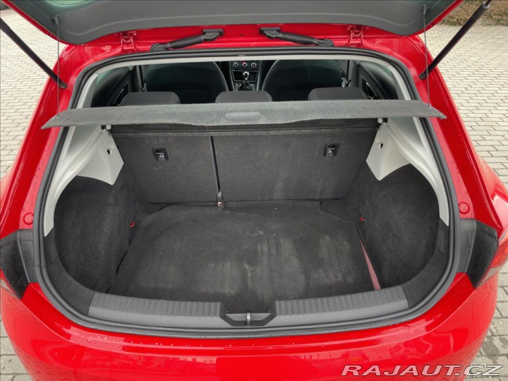 Seat Leon 1,6 TDi 81kw Elegance, po 2015