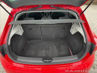 Seat Leon 1,6 TDi 81kw Elegance, po 2015