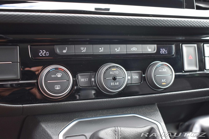 Volkswagen Multivan 2.0TDI*BULLI*TAŽNÉ*WEBAST 2021