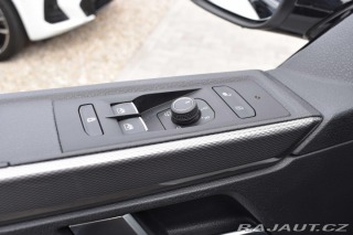 Volkswagen Multivan 2.0TDI*BULLI*TAŽNÉ*WEBAST 2021