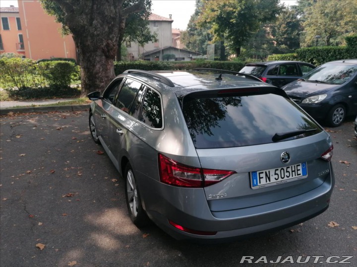 Škoda Superb 2,0 TDi 110kw DSG GPS Pan 2016