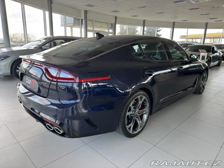 Kia Stinger 3,3TGDI V6*4WD*Head-Up*DP 2018