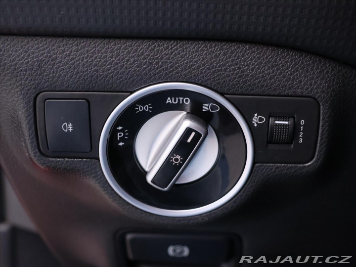 Mercedes-Benz A 1,6 180 90kW Style Navi K 2013