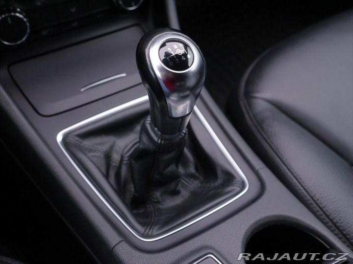 Mercedes-Benz A 1,6 180 90kW Style Navi K 2013