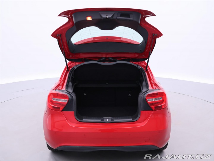 Mercedes-Benz A 1,6 180 90kW Style Navi K 2013