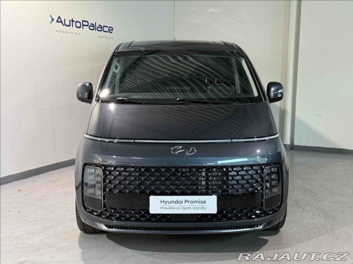 Hyundai Staria 2,2 CRDI LUXURY DCT 2022