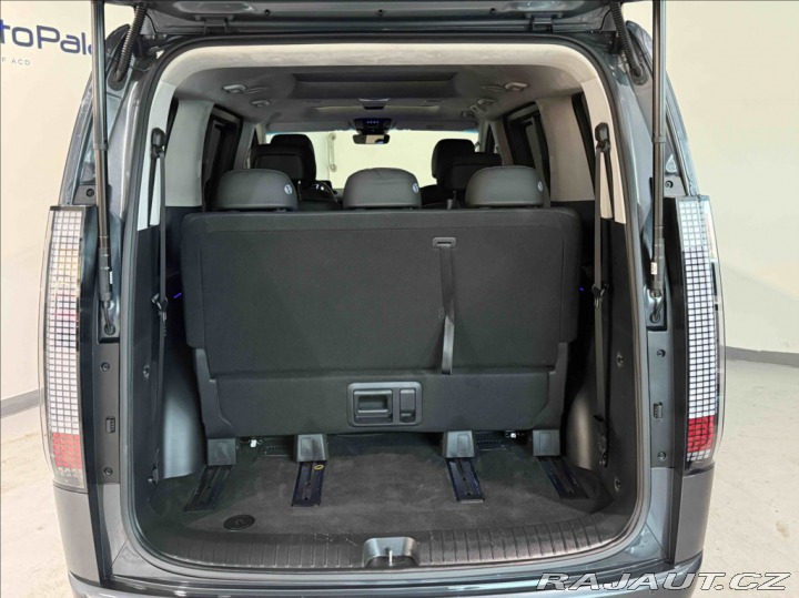 Hyundai Staria 2,2 CRDI LUXURY DCT 2022