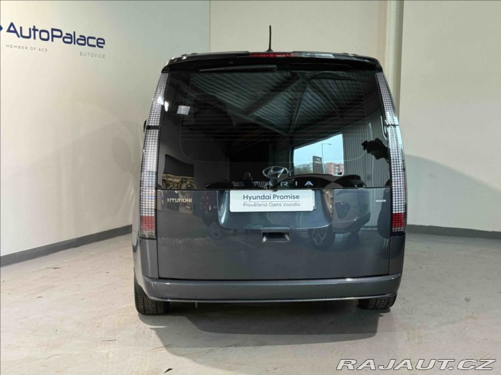 Hyundai Staria 2,2 CRDI LUXURY DCT 2022