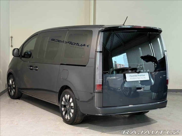 Hyundai Staria 2,2 CRDI LUXURY DCT 2022
