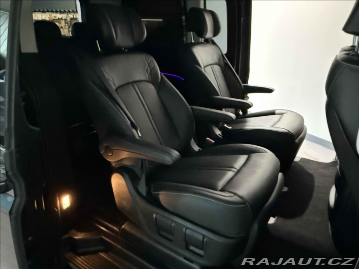 Hyundai Staria 2,2 CRDI LUXURY DCT 2022