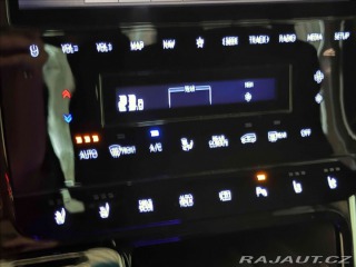 Hyundai Staria 2,2 CRDI LUXURY DCT 2022