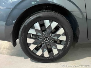 Hyundai Staria 2,2 CRDI LUXURY DCT 2022