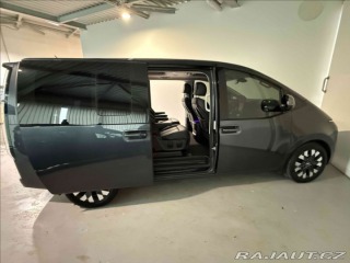 Hyundai Staria 2,2 CRDI LUXURY DCT 2022